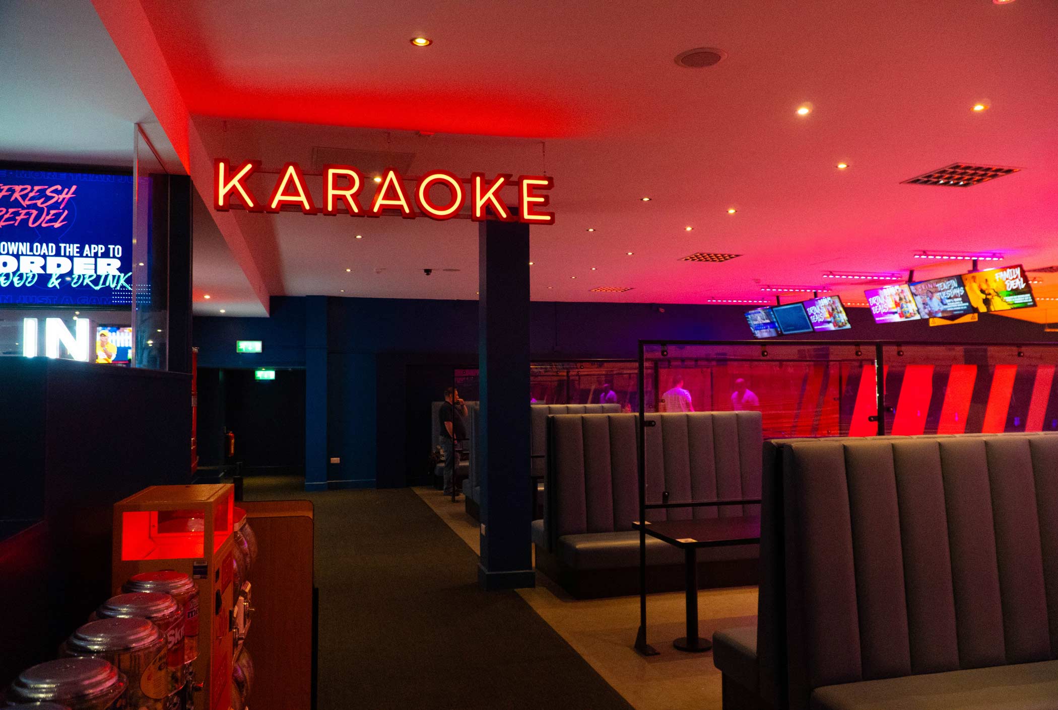 Cambridge Bar Karaoke And Seating