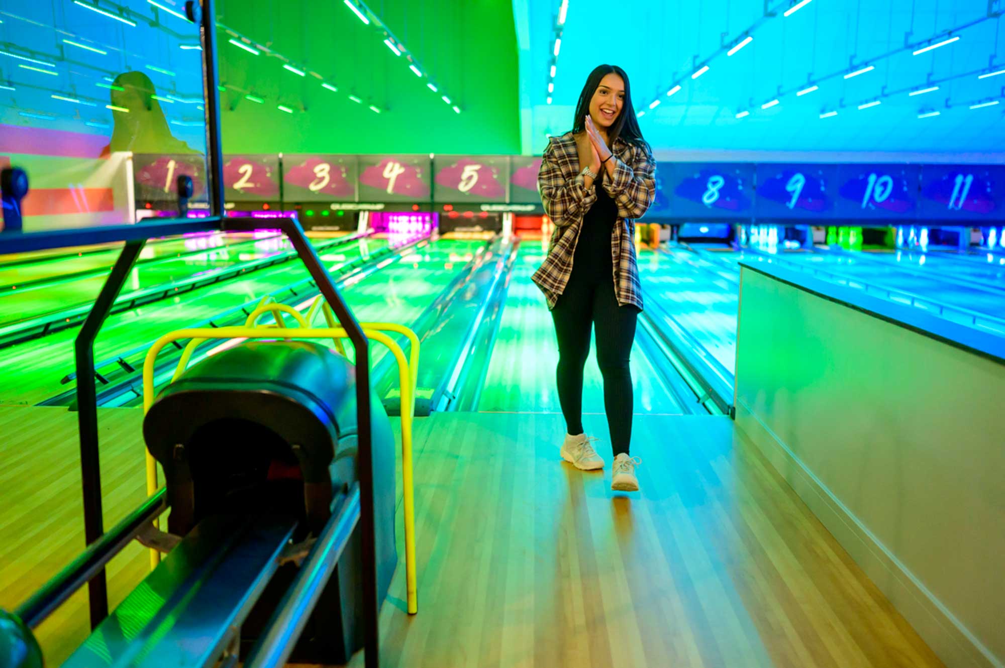 Dudley bowling lanes and ball retriever