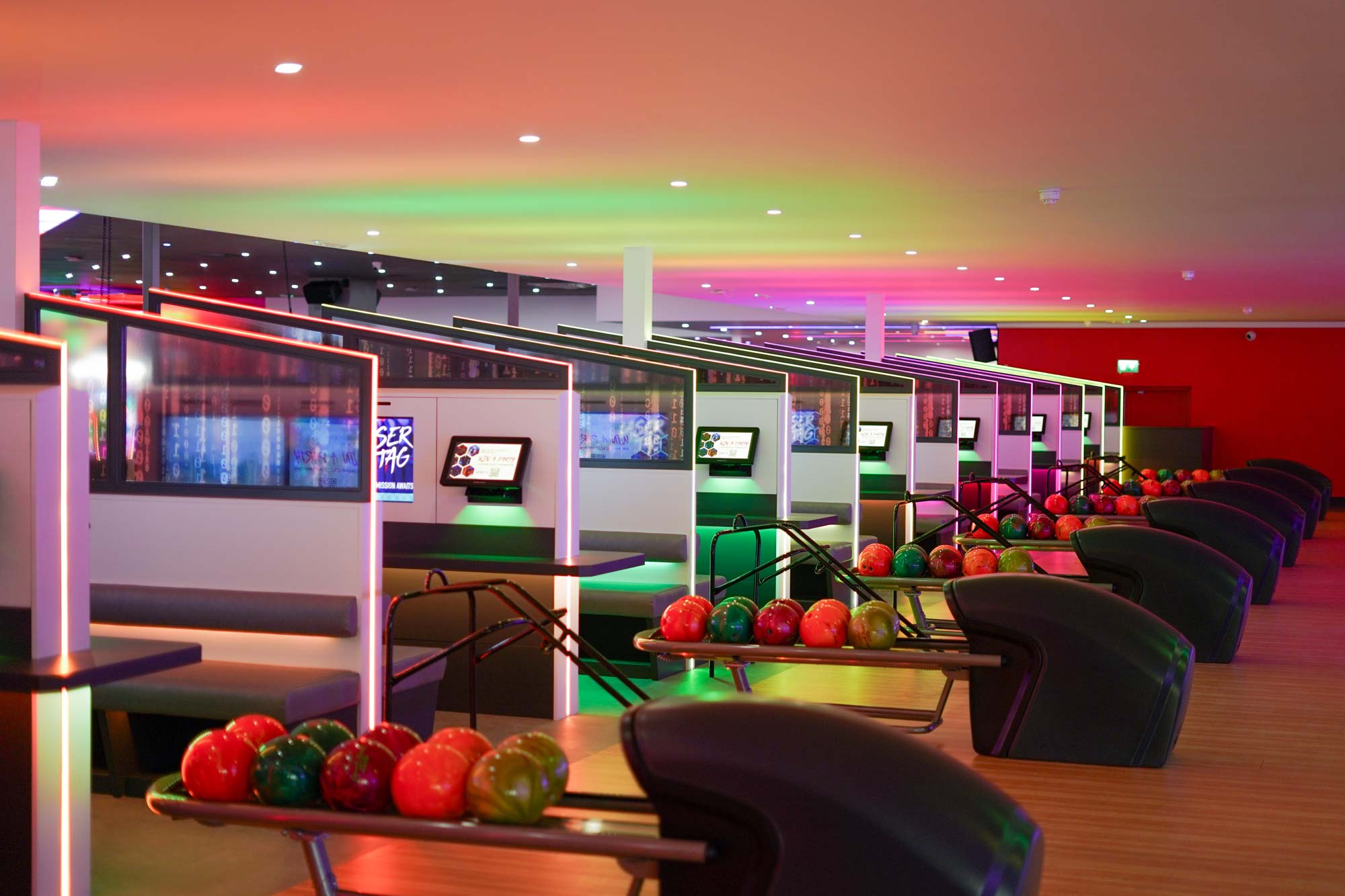 Milton keynes bowling  lane seating