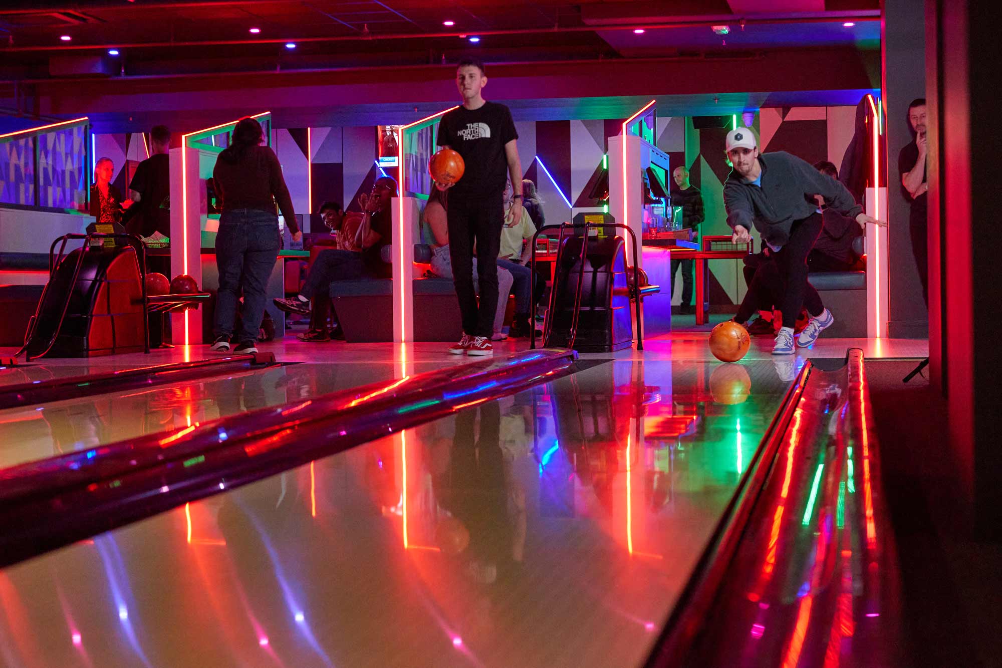Bowling Sheffield lanes and ten pin bowling players