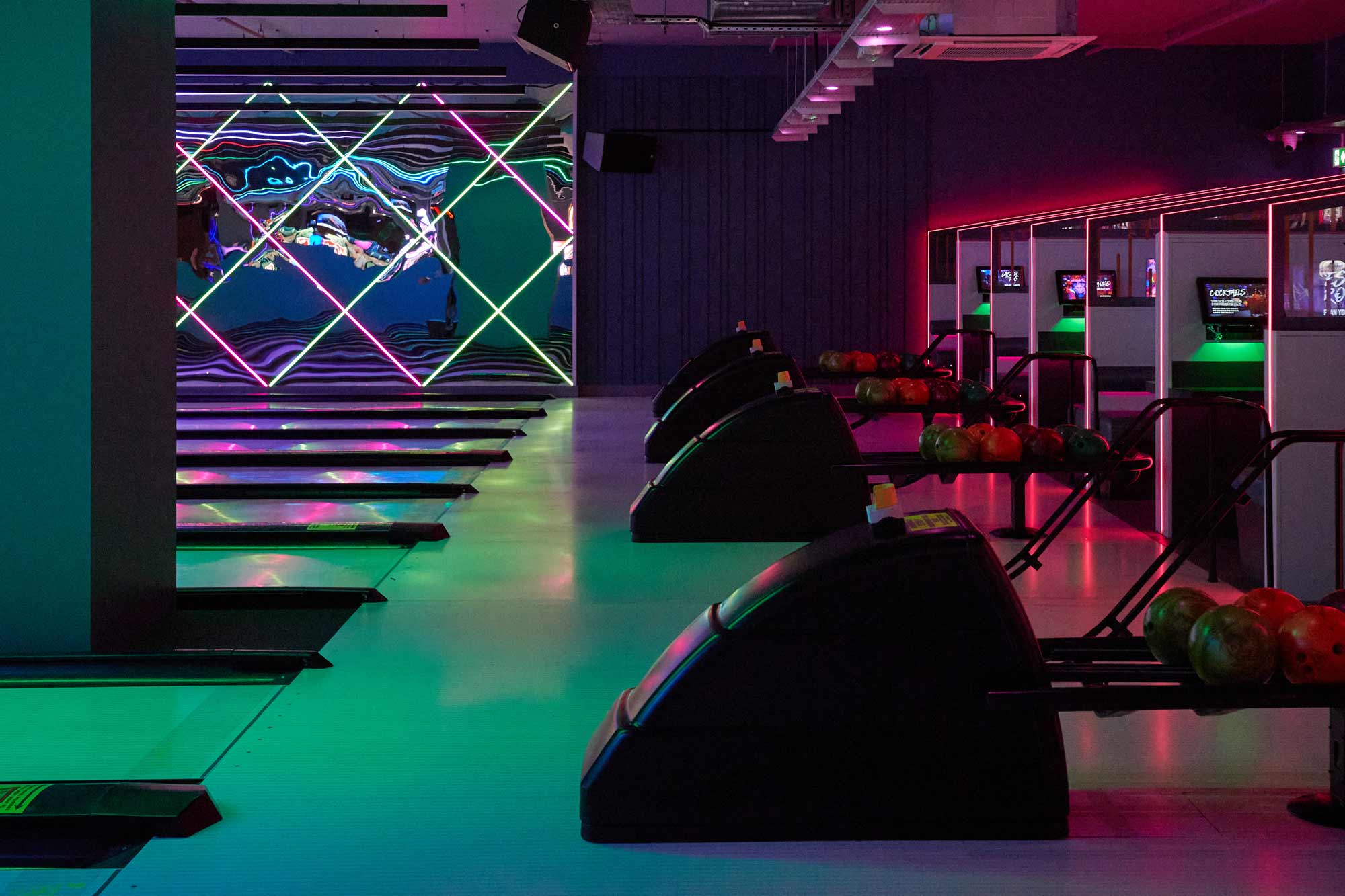 Bowling Sheffield ten pin bowling lane side view